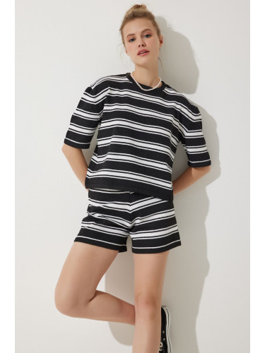 Happiness İstanbul Women's Black Striped Towel T-shirt Shorts Set