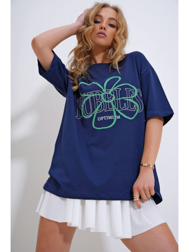 Trend Alaçatı Stili Women's Navy Blue Crew Neck Flock Printed T-Shirt