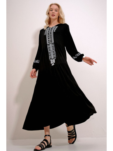 Trend Alaçatı Stili Women's Black V-Neck Ethnic Patterned Skirt Flounced Viscose Dress