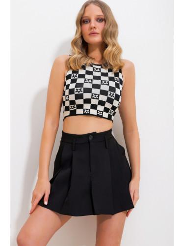 Trend Alaçatı Stili Women's Black Crew Neck Checkered Patterned Zero Sleeve Ribbed Blouse
