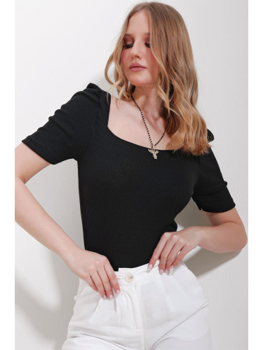 Trend Alaçatı Stili Women's Black Square Collar Princess Sleeve Regular Fit Crinkled Blouse