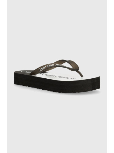 Джапанки Calvin Klein Jeans BEACH SANDAL FLATFORM MONOLOGO в черно с платформа YW0YW01617