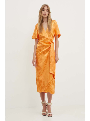 Рокля Never Fully Dressed Vienna в оранжево дълга със стандартна кройка NFDDR1533