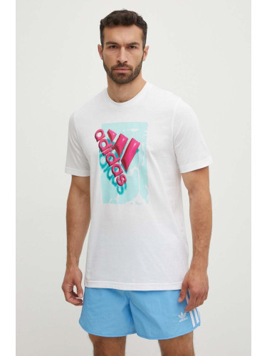 Памучна тениска adidas в бяло с принт IR5826