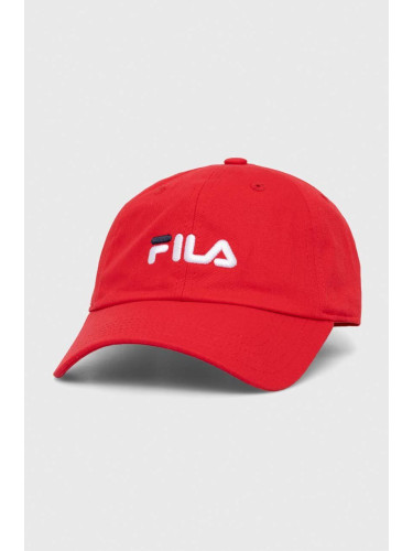 Памучна шапка с козирка Fila Bangil в червено с апликация