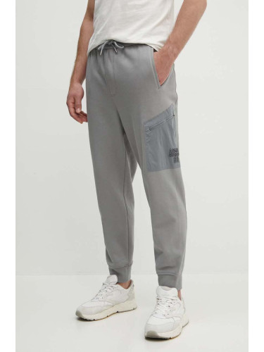 Памучен спортен панталон Armani Exchange в сиво с изчистен дизайн