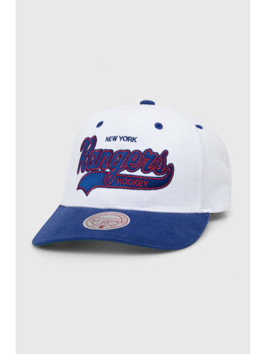 Памучна шапка с козирка Mitchell&Ness NHL NEW YORK RANGERS в бяло с апликация