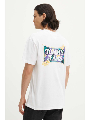Памучна тениска Tommy Jeans в бяло с принт DM0DM18562