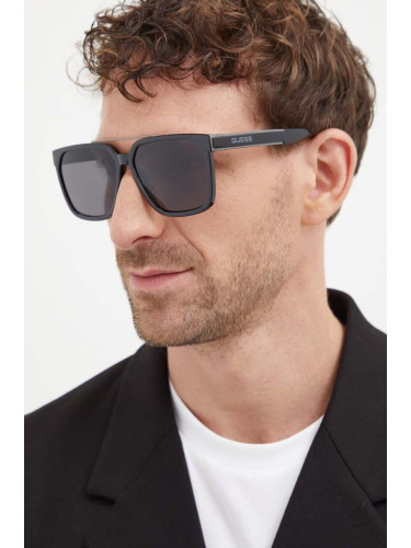 Слънчеви очила Guess в черно GF0253 01A