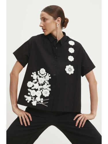 Риза Answear Lab дамска в черно със свободна кройка с класическа яка
