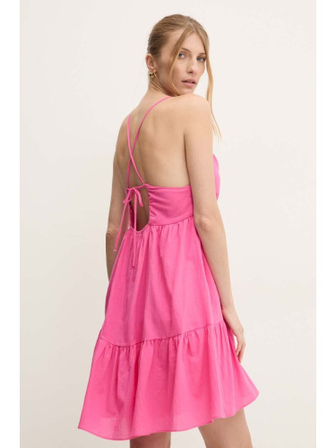 Памучна рокля Answear Lab в розово къса разкроена