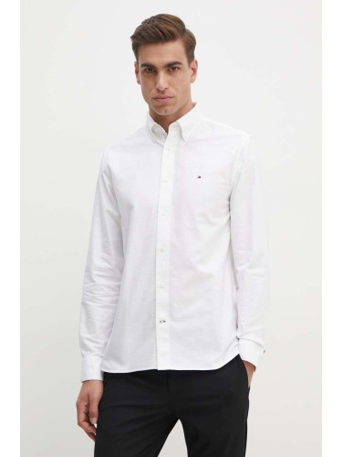 Памучна риза Tommy Hilfiger мъжка в бяло със свободна кройка с яка с копче