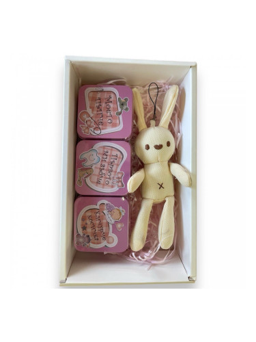 Подаръчен комплект за бебе момиче - Меко зайче 