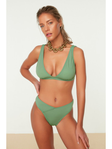 Дамски бикини. Trendyol V Cut