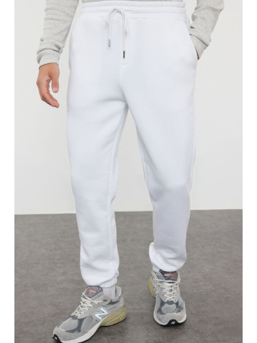 Trendyol White Regular Cut Sweatpants with Elastic Lace-up and Fleece Inside