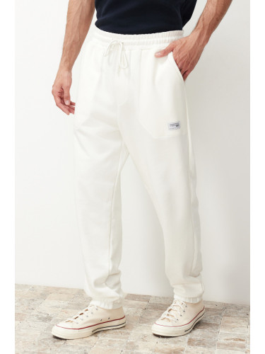 Trendyol Ecru Regular Fit Label Appliqued Pockets Stitched Sweatpants