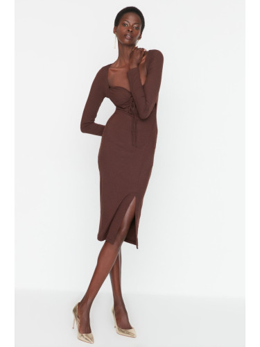 Дамска рокля. Trendyol Cocktail