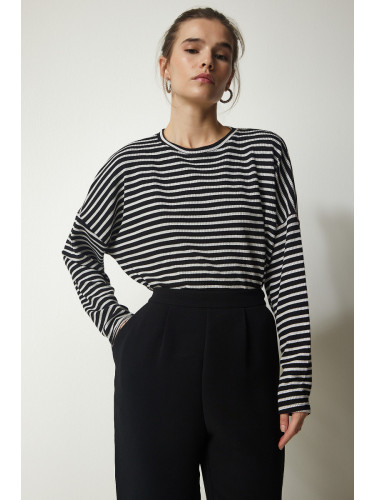 Happiness İstanbul Women's Black Striped Knitted Blouse