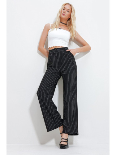 Trend Alaçatı Stili Women's Black Striped Double Pocket Palazzo Knitted Trousers