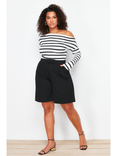 Trendyol Curve Black Pleated Detailed Shorts & Bermuda