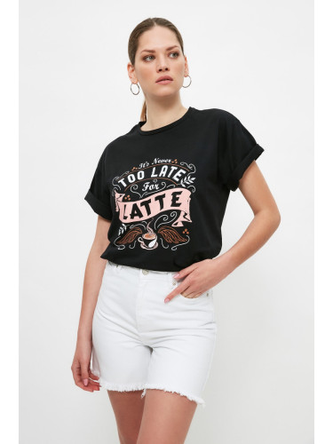 Trendyol Shorts - Weiß - Normal Waist