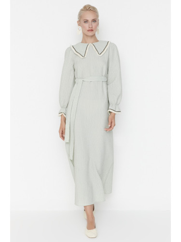 Дамска рокля. Trendyol Striped