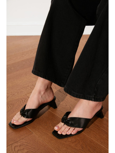 Trendyol Women's Black Flip-Flops Slippers