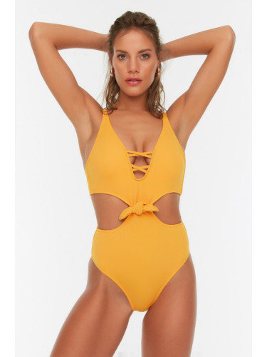 Дамски бански костюм Trendyol Cut Out