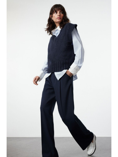 Trendyol Navy Blue Crop Soft Texture Knit Sweater