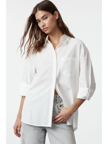Trendyol Oversize Wide Fit Shirt with Stripe Stone Detail on Ecru Collar