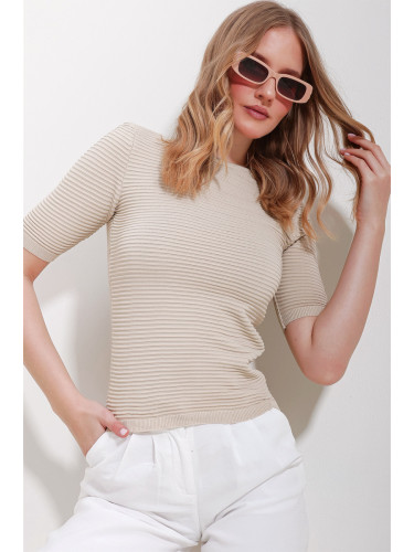 Trend Alaçatı Stili Women's Beige Crew Neck Ribbed Openwork Half Sleeve Knitwear Blouse