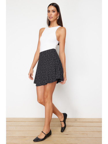 Trendyol Black Crispy Floral Patterned Woven Shorts Skirt