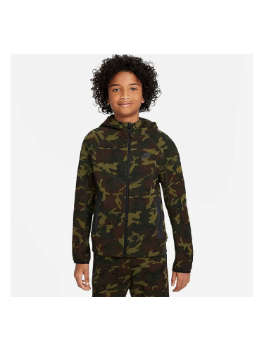 ДЕТСКО ГОРНИЩЕ ЗА МОМЧЕ NIKE NSW TCH FLC CAMO TOP ЧЕРНО/ТЪМНОЗЕЛЕНО