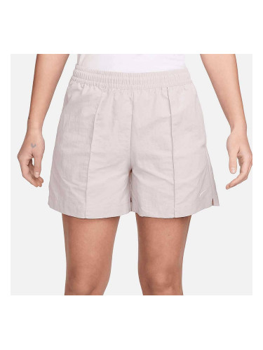 ДАМСКИ КЪСИ ПАНТАЛОНИ NIKE NSW ESSNTL MR 5IN WVN SHRT СИВО-ЛИЛАВИ