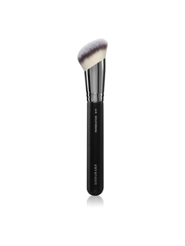 BrushArt Professional B11 Angled foundation brush Четка за грим B11 1 бр.