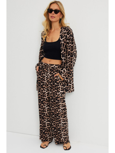 Cool & Sexy Women's Camel-Black Leopard Patterned Kimono Set GÖ163