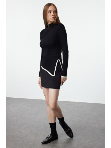 Trendyol Black Asymmetrical Slit Detailed Knitwear Sweater
