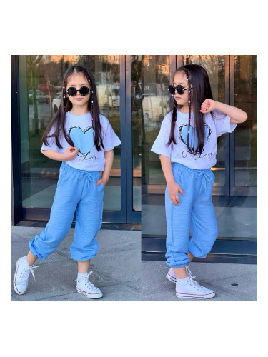 Комплект от тениска в бяло със синьо сърце и панталон в син цвят