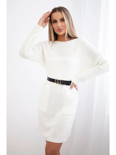 Sweater with wide belt ecru