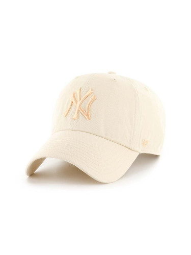 Памучна шапка с козирка 47 brand MLB New York Yankees в бежово с апликация B-NLRGW17GWS-NTM