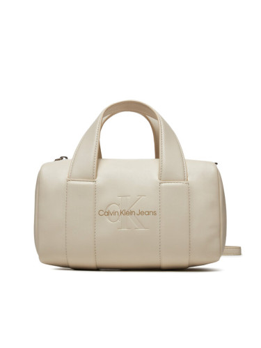 Calvin Klein Jeans Дамска чанта Sculpted Square Barrel Bag Mono K60K612378 Екрю