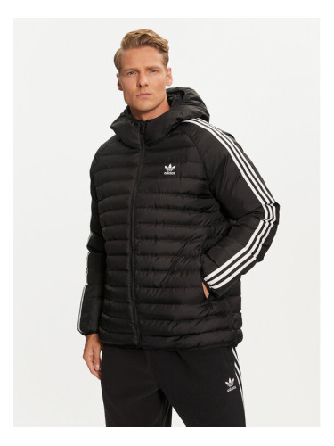 adidas Пухено яке IZ1842 Черен Regular Fit