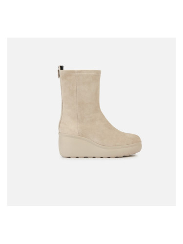Cream women's ankle boots Geox Spherica Ec9 - Women's