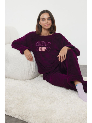 Trendyol Wellsoft Winter Knitted Pajamas Set with Plum Slogan and Heart