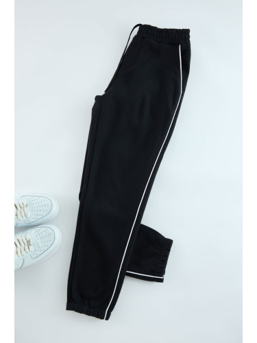 Trendyol Black Regular Cut Thick Piping Sweatpants