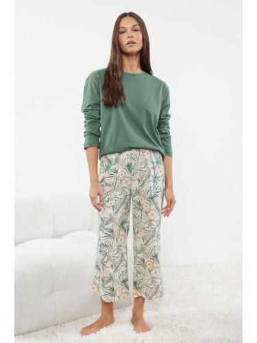 Trendyol Green Floral Capri Knitted Pajamas Set