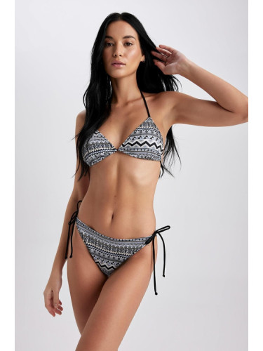 DEFACTO Fall In Love Regular Fit Ethnic Patterned Bikini Bottom