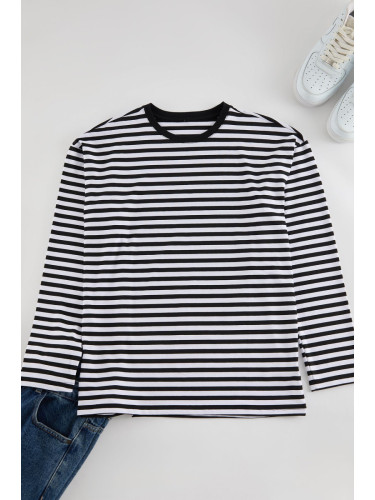 Trendyol Black Oversize/Wide Cut Striped Crew Neck Long Sleeve T-Shirt