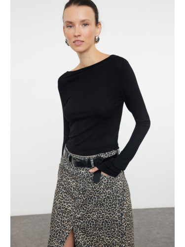 Trendyol Black Boat Neck Slim/Fitting Regular Length Knitted Blouse