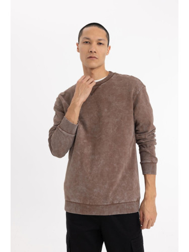 DEFACTO Regular Fit Crew Neck Washed Faded Effect Sweatshirt